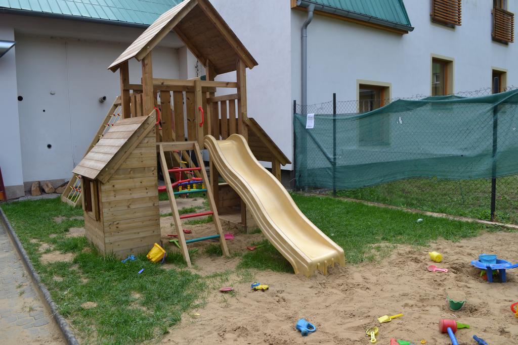 Lipník nad Bečou Penzion U Zamecke Zahrady מראה חיצוני תמונה